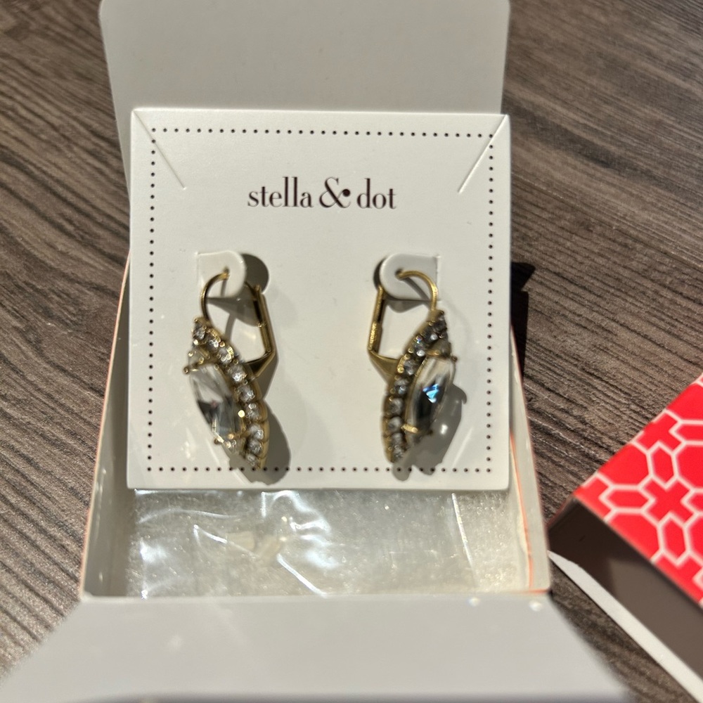 Stella & Dot - Ritzy Earring - Picture 3 of 5